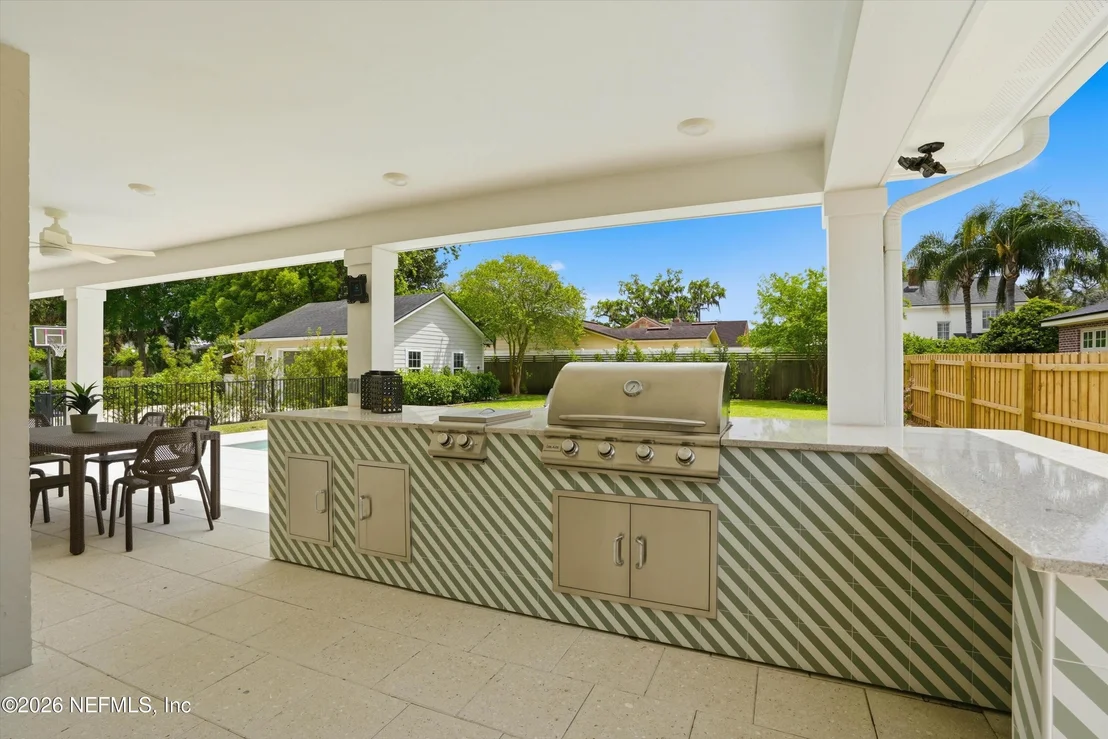 Photo of 1052 HOLLY Lane