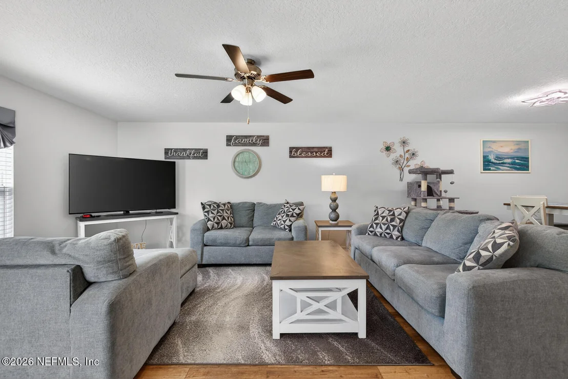 Photo of 2 RADIUM Lane
