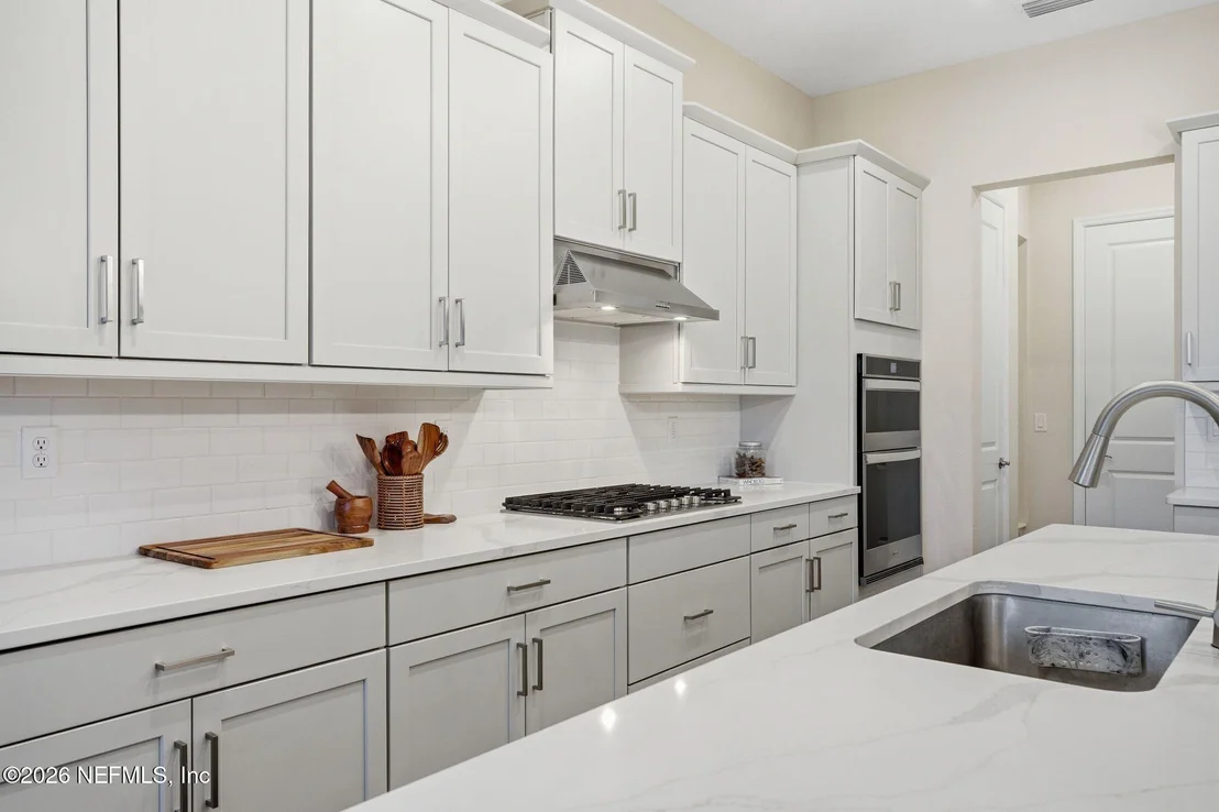 Photo of 361 PELTON Place