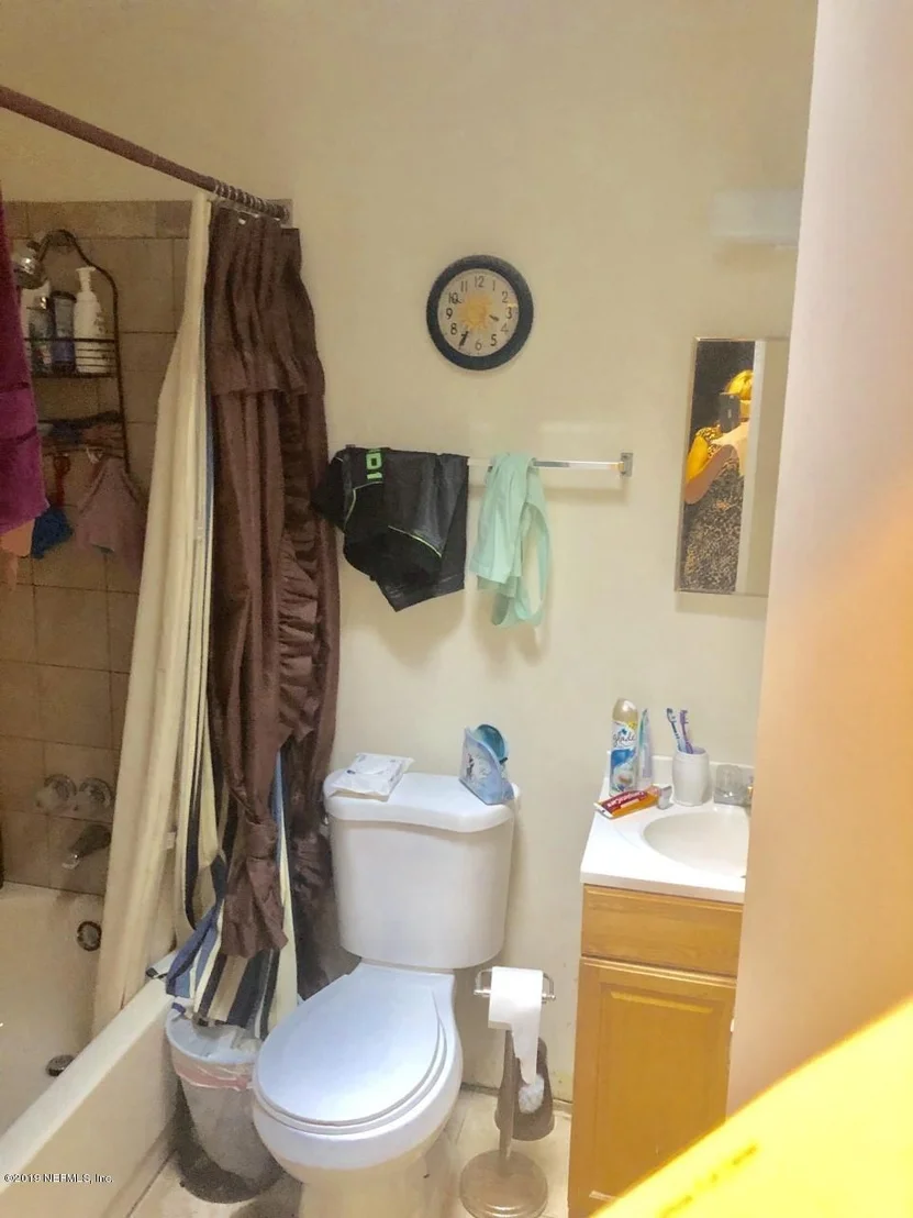 Photo of 7661 VALE Drive