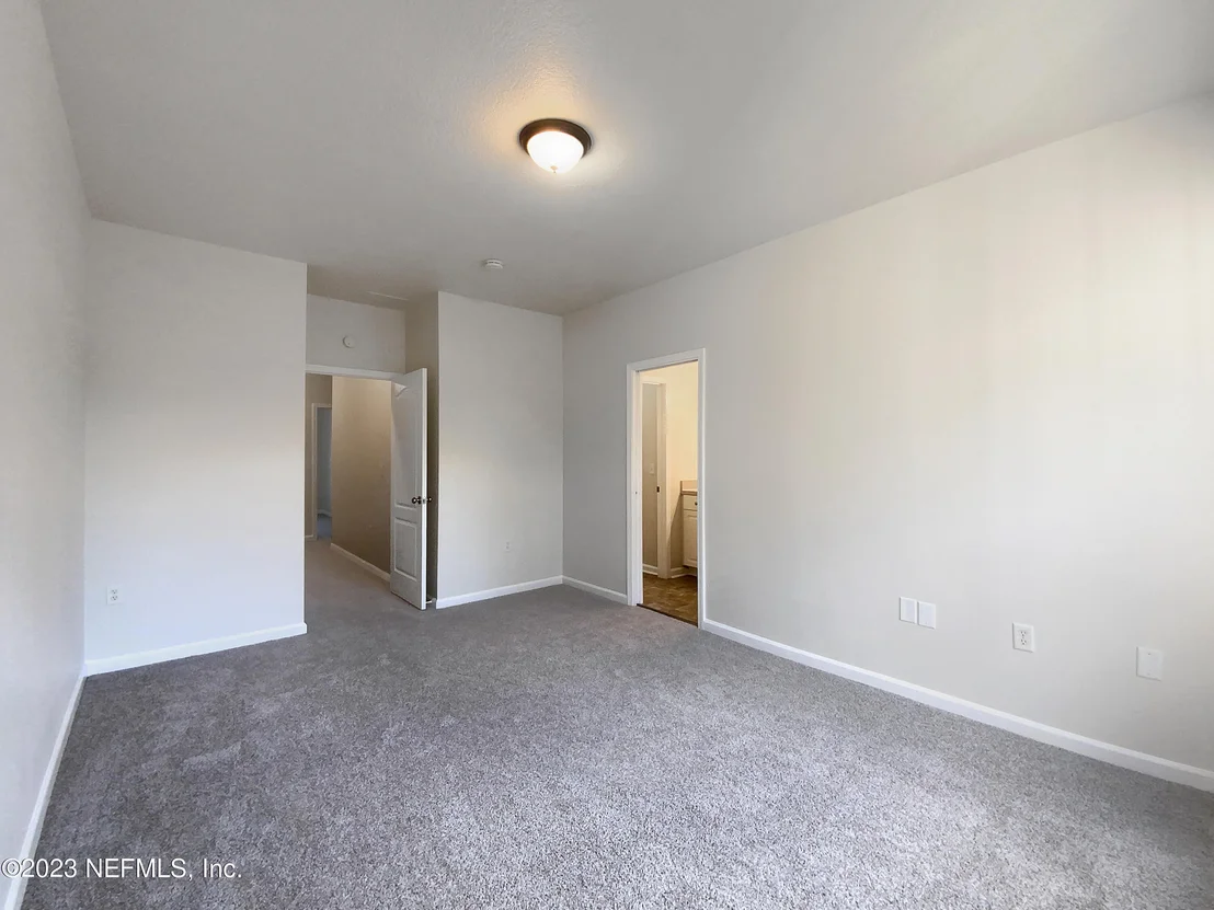 Photo of Unit 802 at 3750 SILVER BLUFF Boulevard