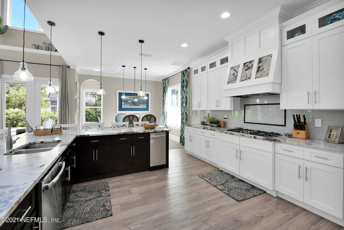 Photo of 605 DONALD ROSS Way