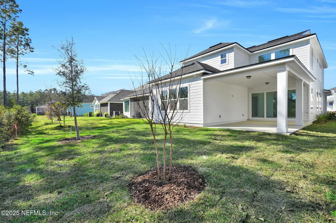 Photo of 299 REFLECTIONS Avenue