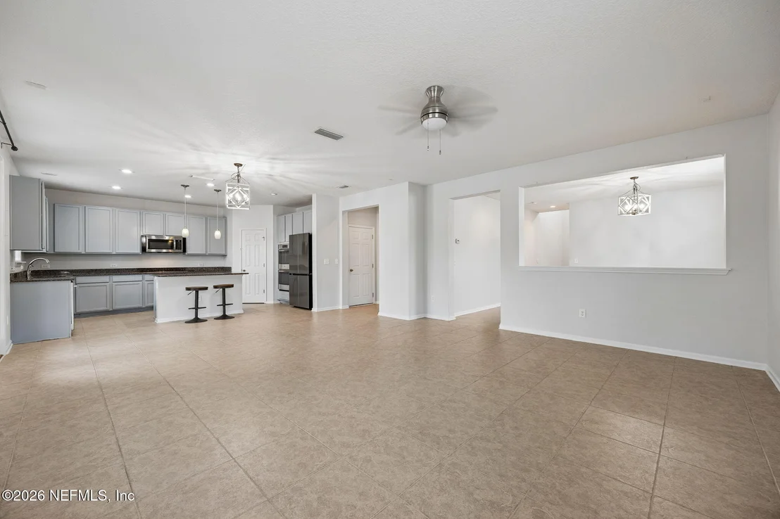 Photo of 95237 PERIWINKLE Place