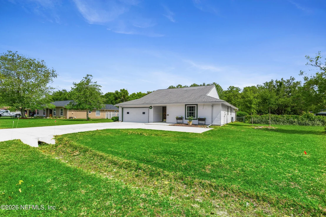 Photo of 615 HICKORY Drive