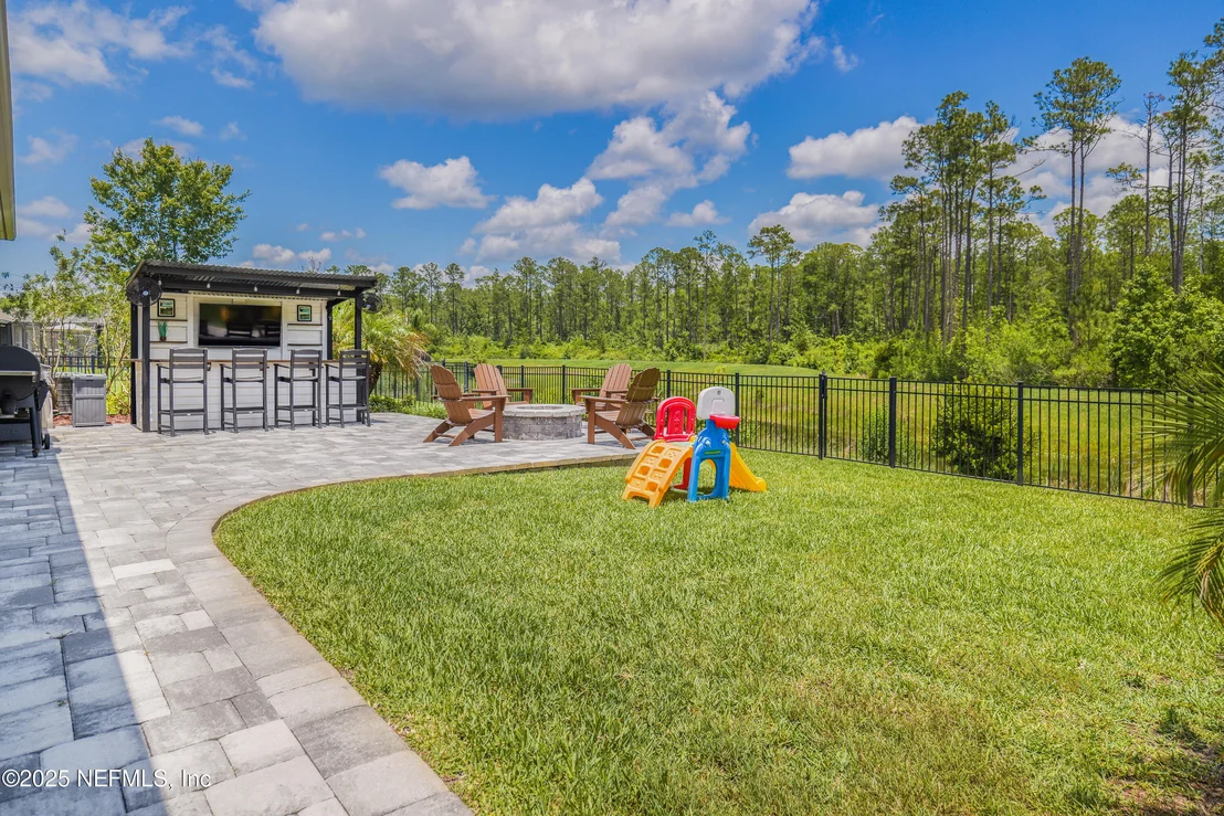 Photo of 310 CEDARSTONE Way