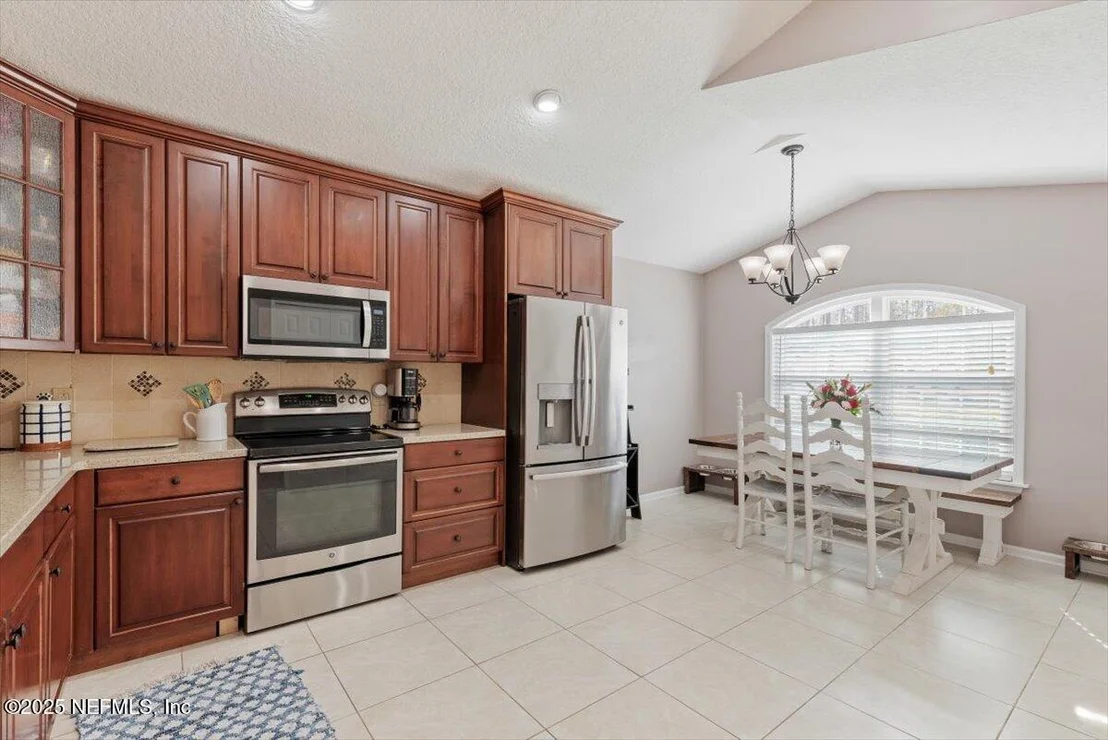 Photo of 184 SOUTHLAKE Drive