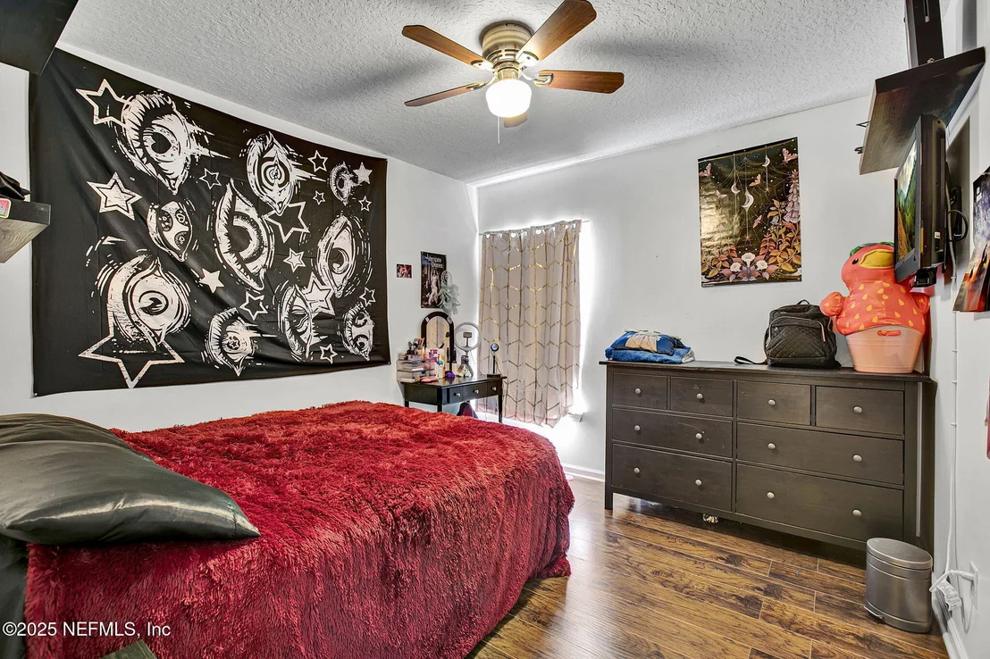 Photo of 1709 WINDOVER Place