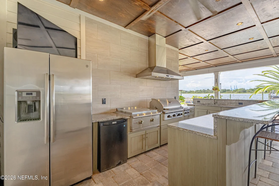Photo of 5392 HECKSCHER Drive
