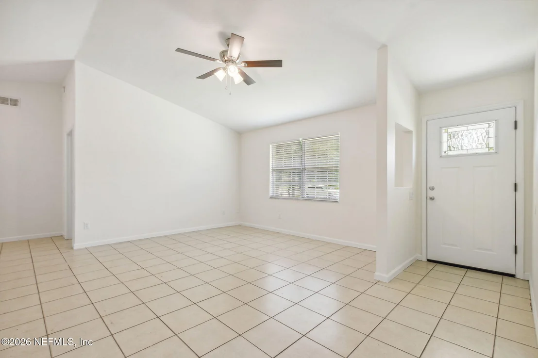 Photo of 423 SOUTH Boulevard