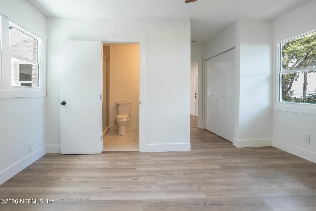 Photo of 1024 RIVER Road