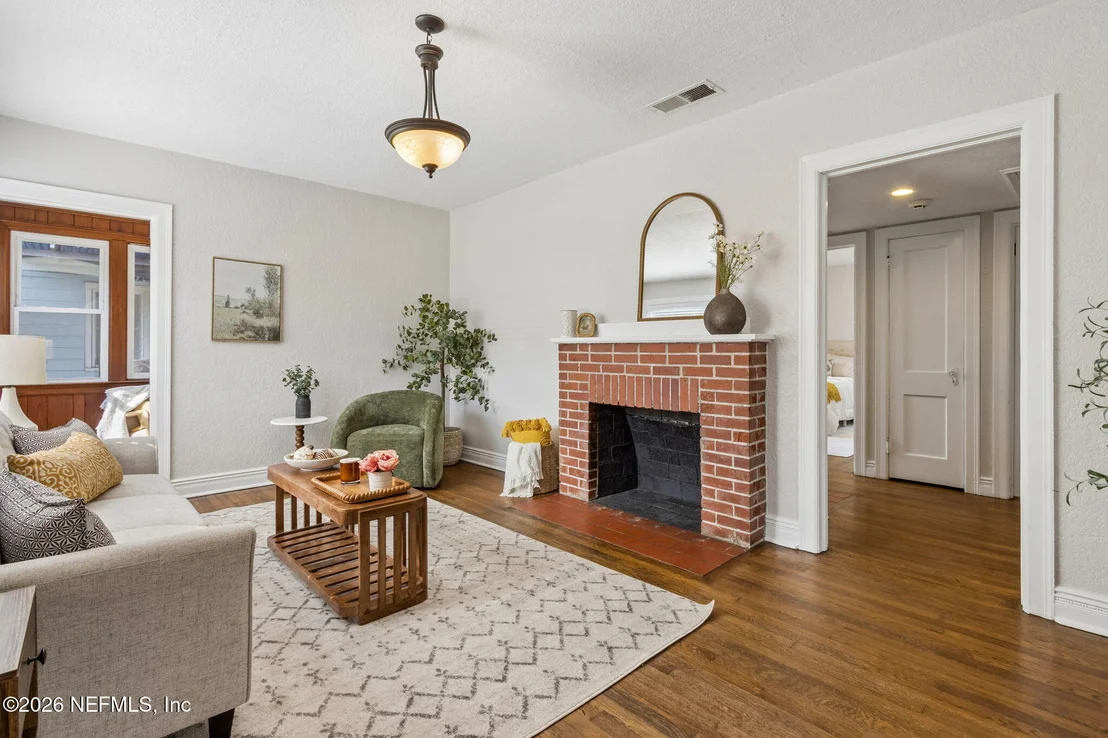 Photo of 2246 REDFERN Road
