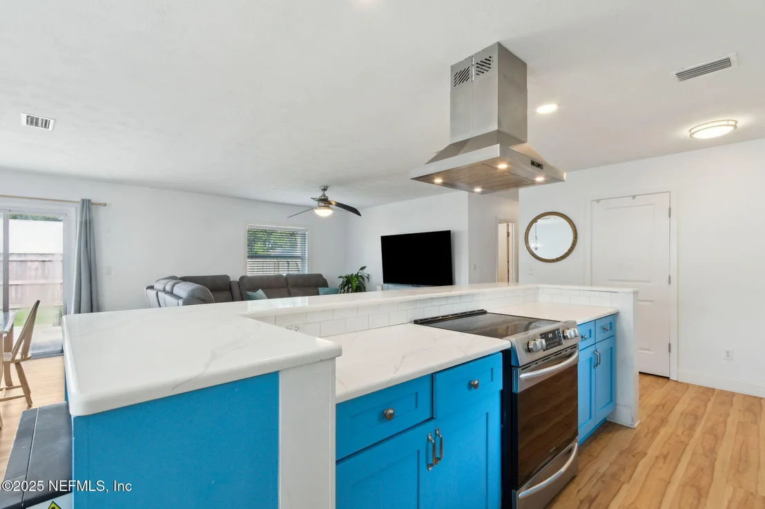 Photo of 234 HAWTHORNE Road