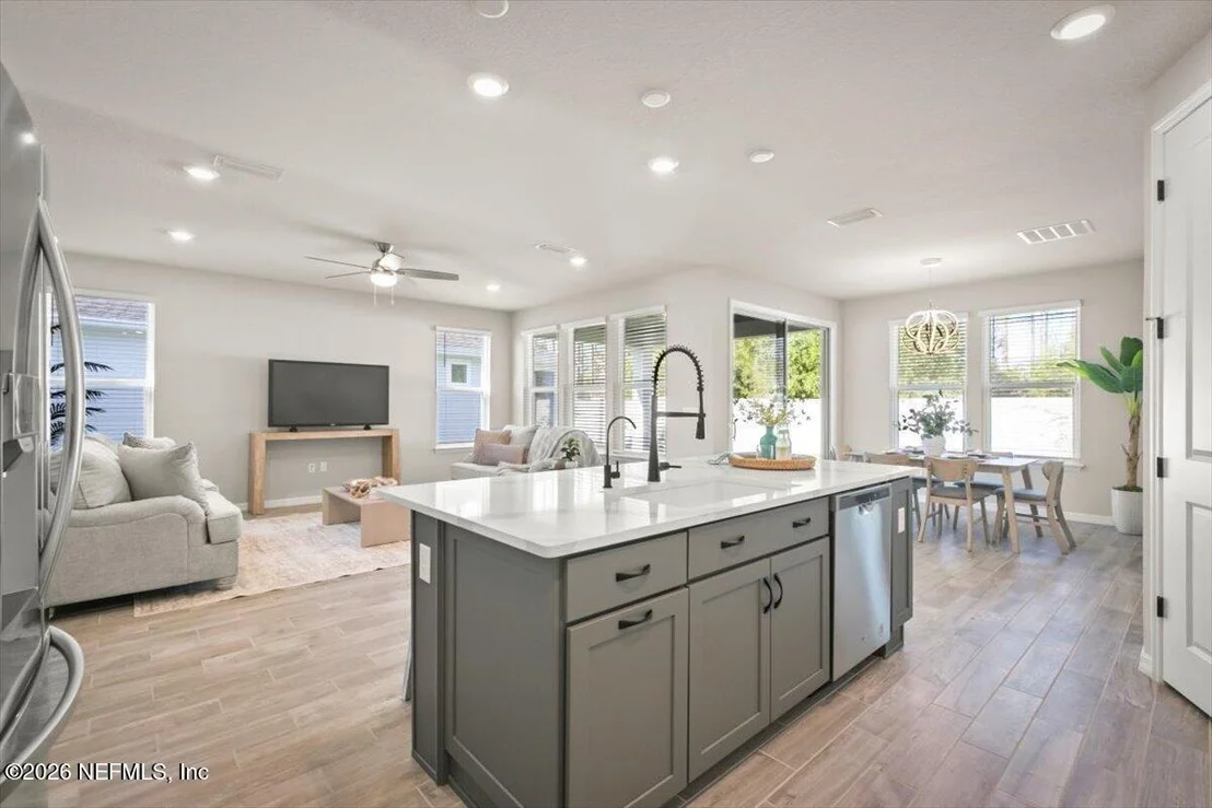 Photo of 10988 TOWN VIEW Drive