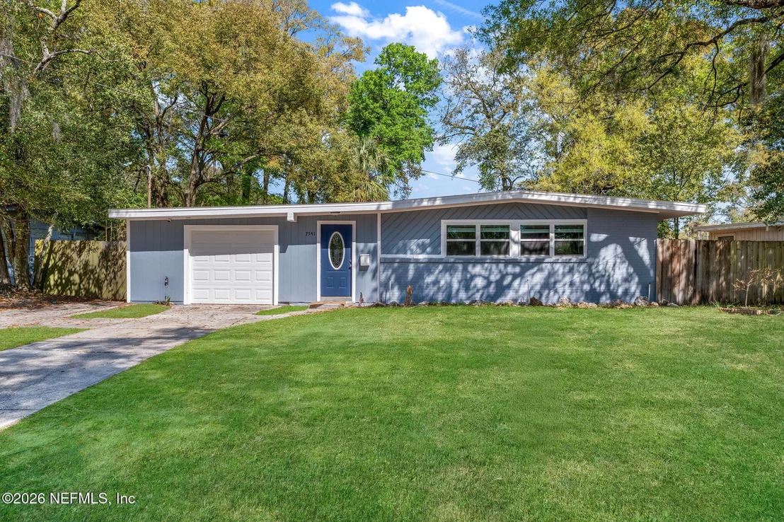 Photo of 7541 MAYAPPLE Road