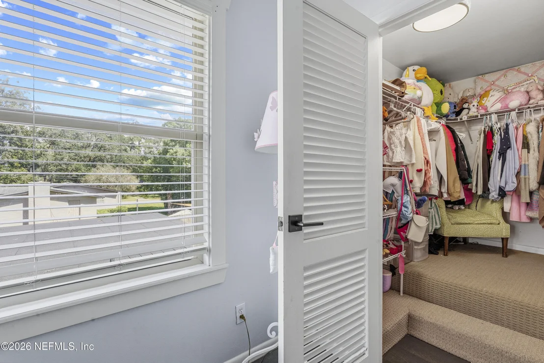 Photo of 4703 QUEEN Lane