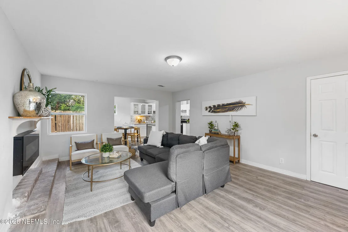 Photo of 3639 RENDALE Drive N