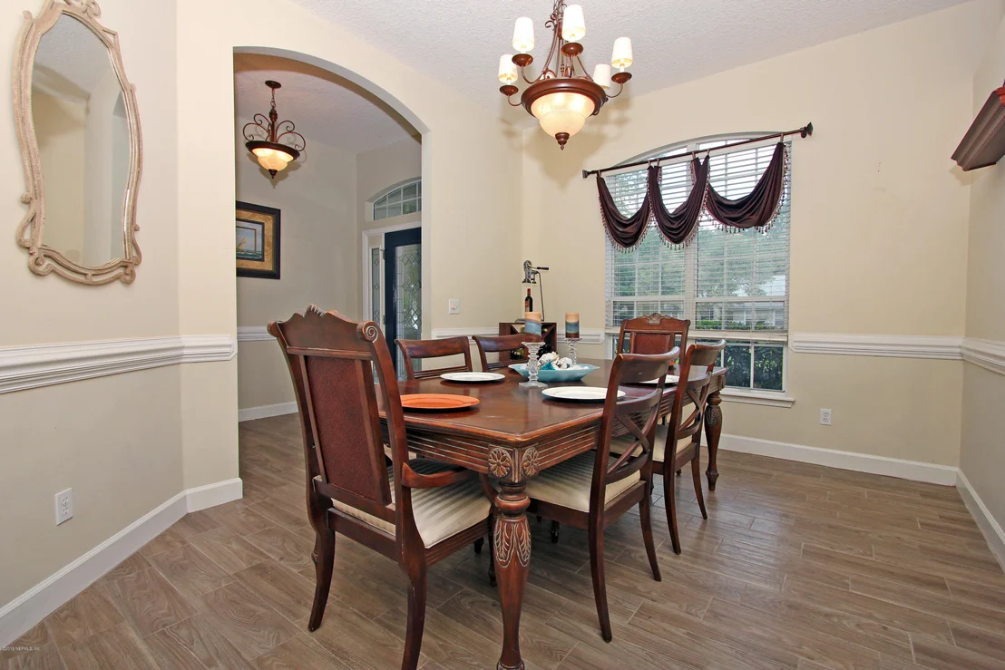 Photo of 124 IVY LAKES Drive