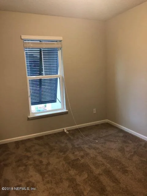 Photo of 66 HUTCHINSON Lane