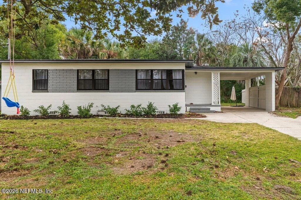 Photo of 1138 HALIFAX Road