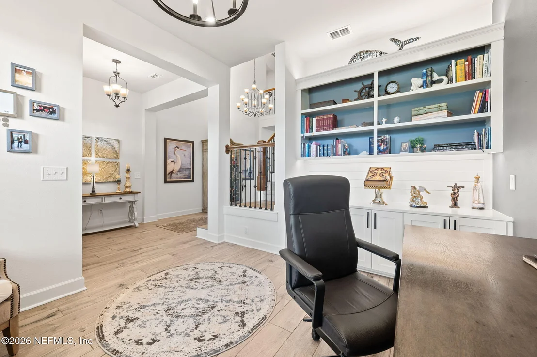 Photo of 681 GLENNEYRE Circle