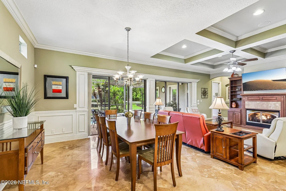 Photo of 4002 LA VISTA Circle
