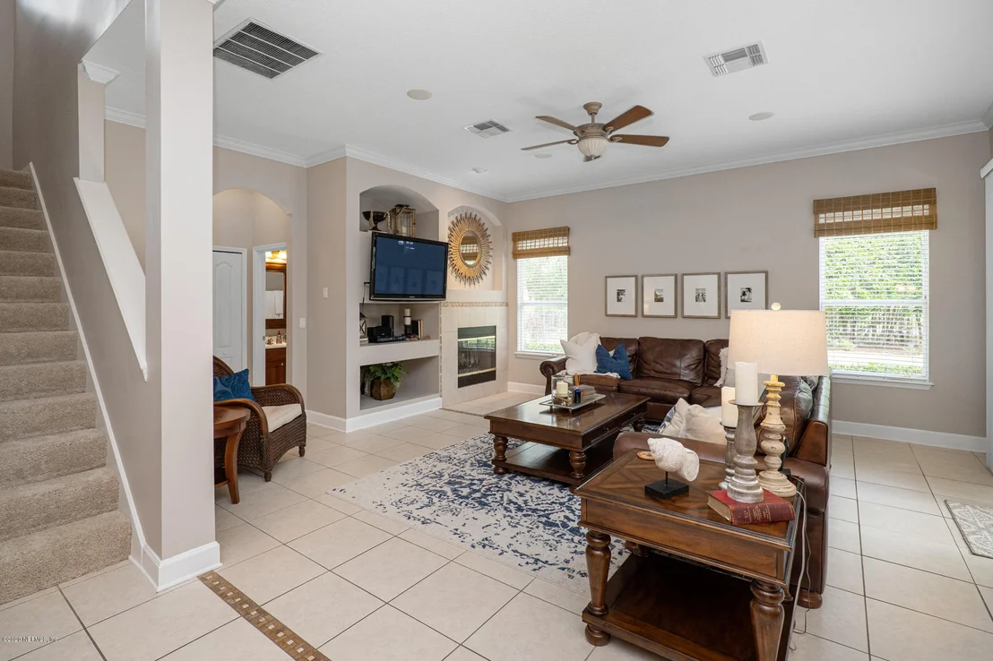 Photo of 1720 E COBBLESTONE Lane