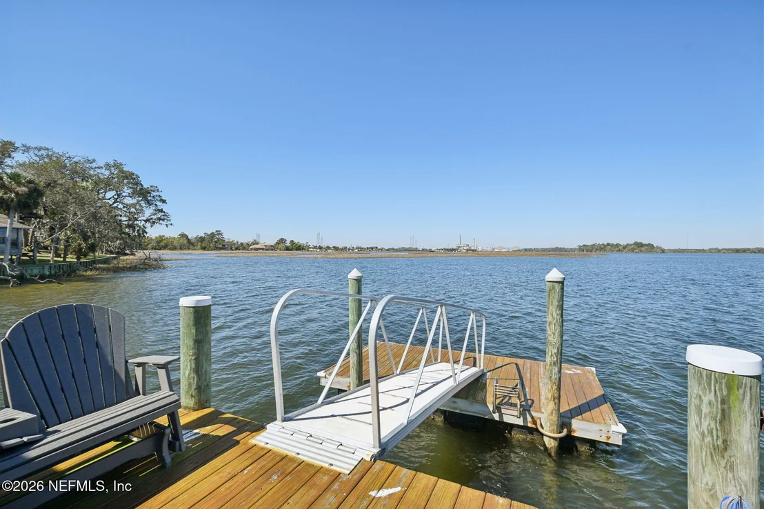 Photo of Unit 17 at 5577 HECKSCHER Drive