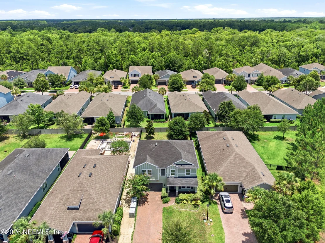 Photo of 133 HOWELL Court