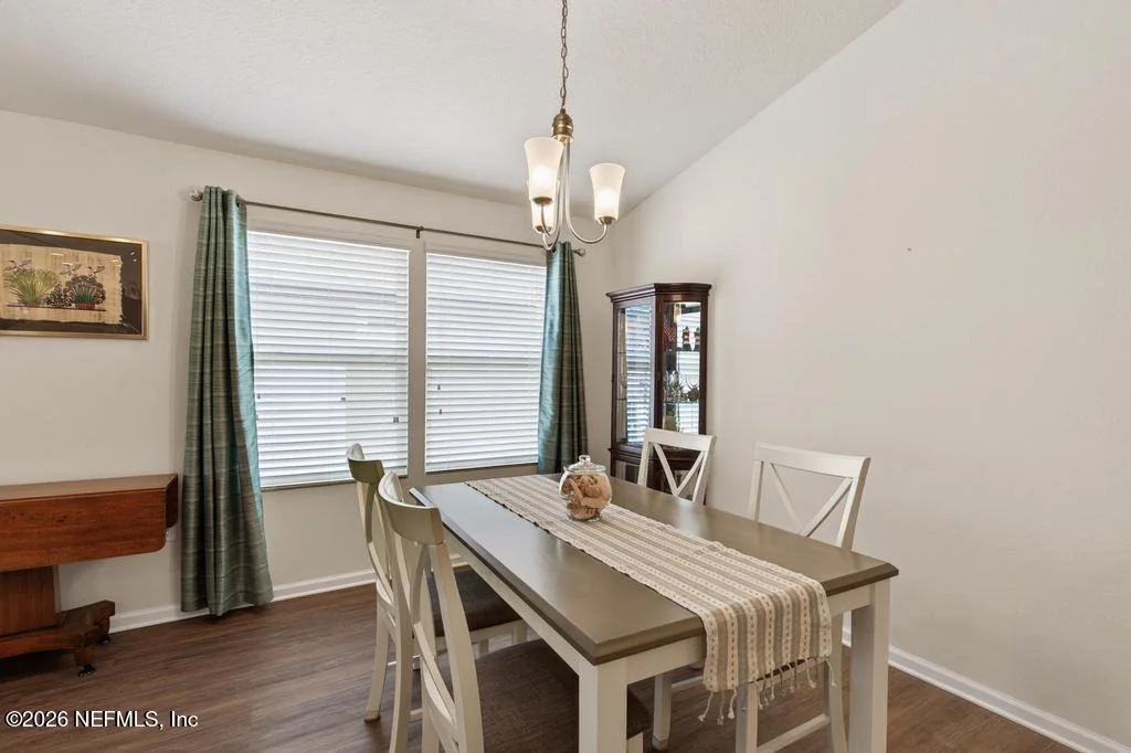 Photo of 558 PALACE Drive