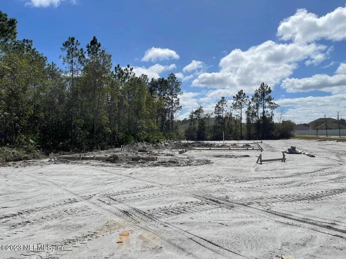 Photo of 212 N PRAIRIE LAKES Drive