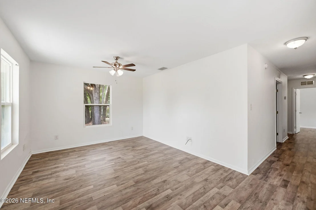 Photo of 107 MILTON Avenue
