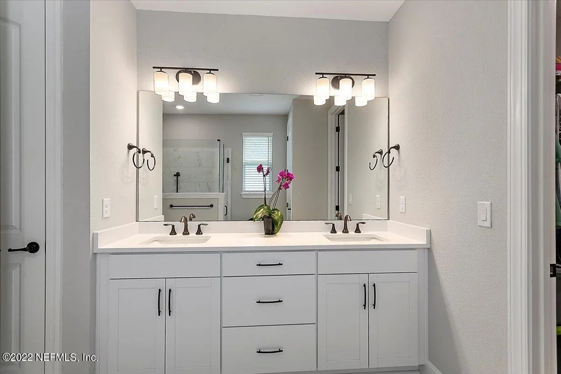 Photo of 211 ORCHARD Lane
