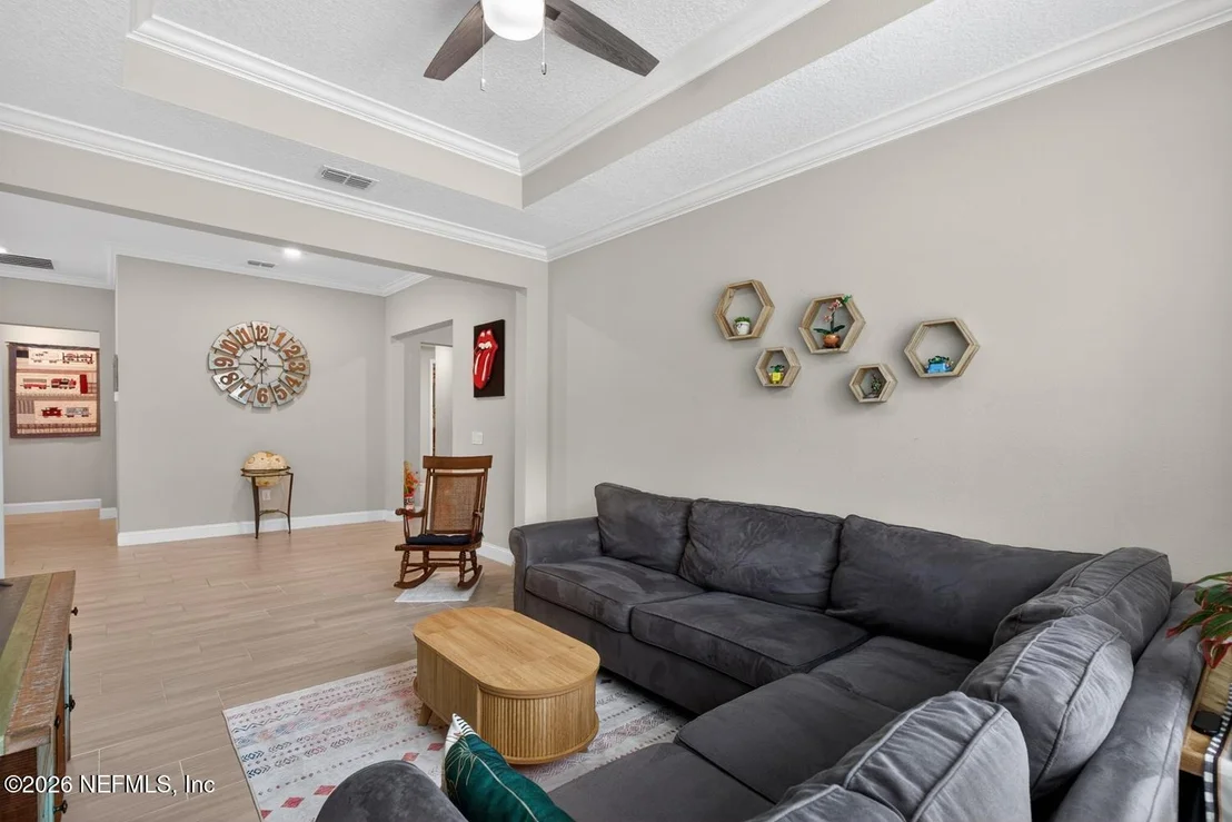 Photo of 612 GLORIETA Drive