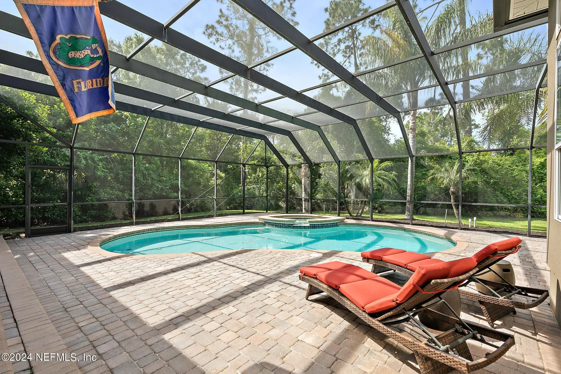 Photo of 329 SUMMERSET Drive