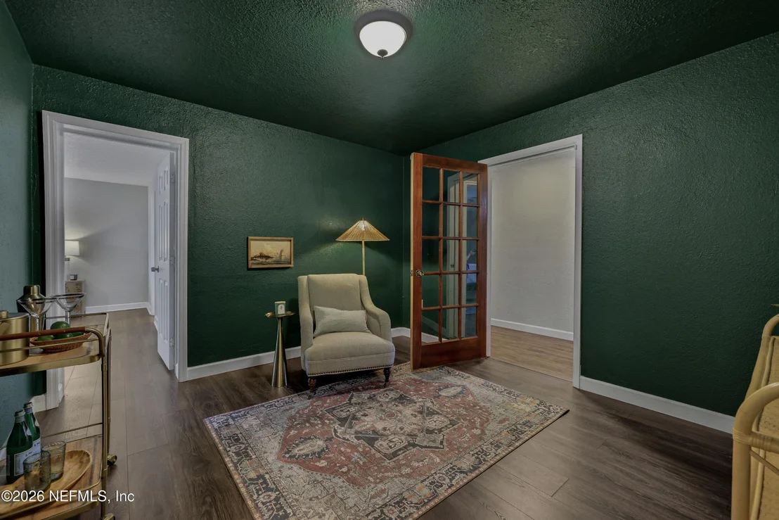 Photo of 5368 ROYCE Avenue