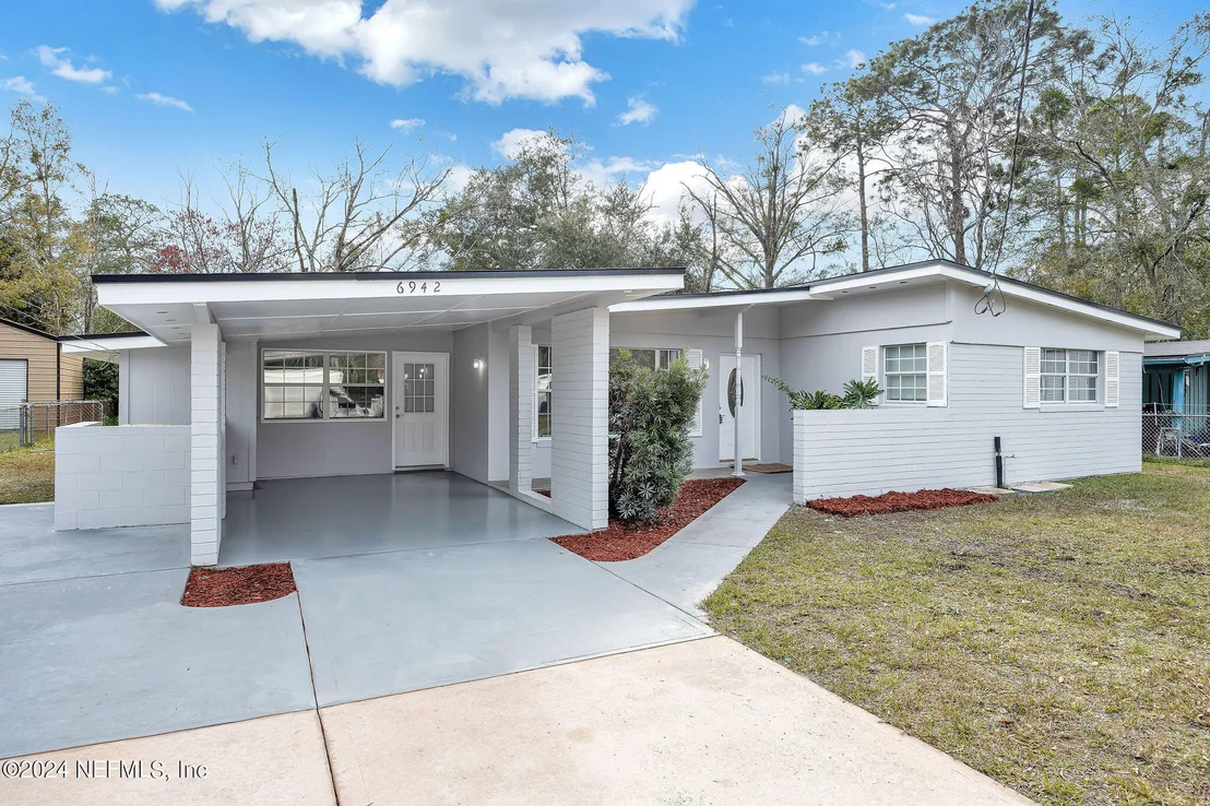 Photo of 6942 ROLLO Road