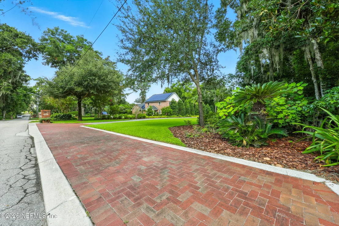 Photo of 2957 FOREST Circle