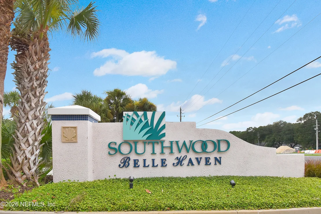 Photo of 561 BOXWOOD Place