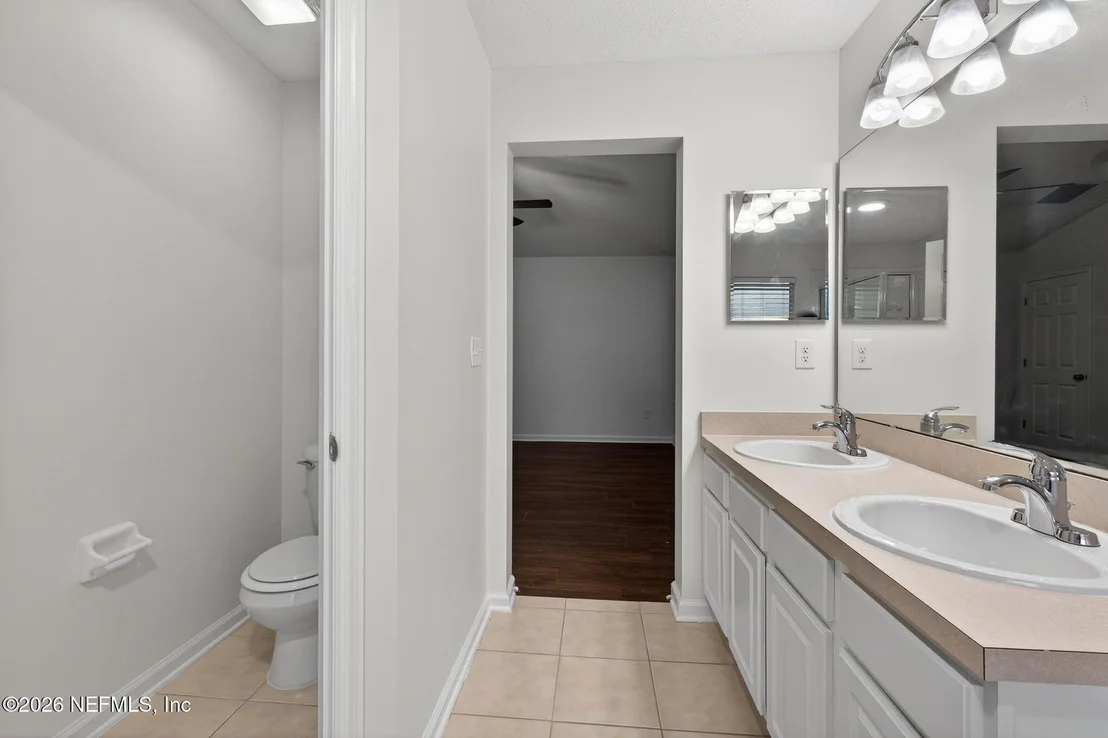Photo of 800 S EDENBRIDGE Way