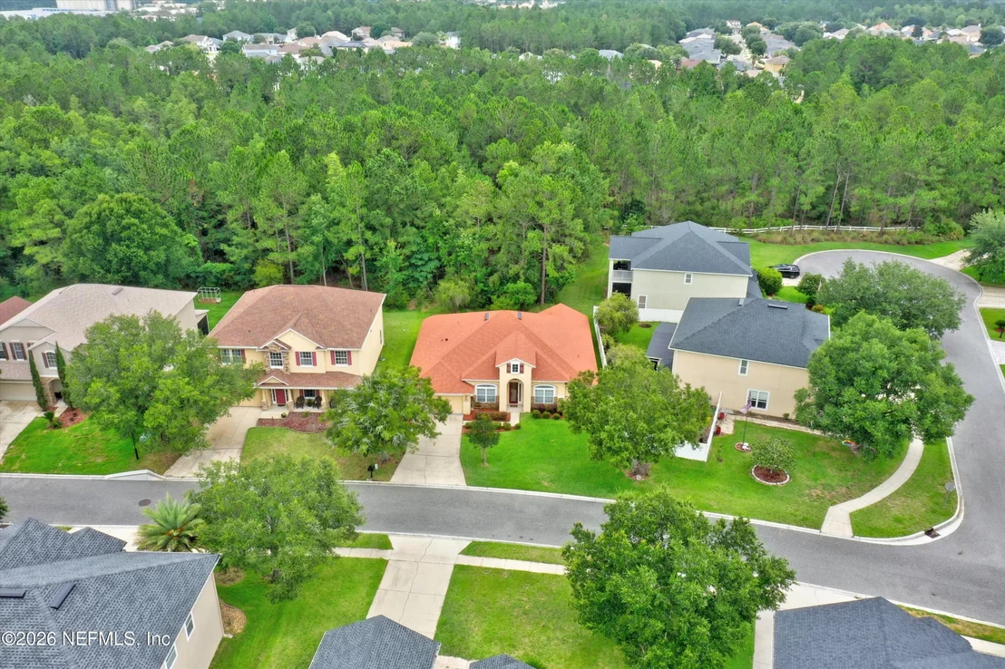 Photo of 635 WAKEVIEW Drive
