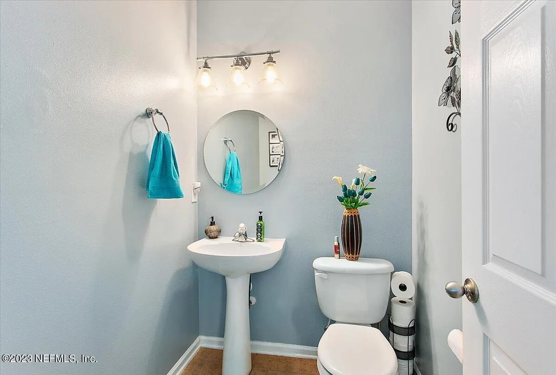 Photo of 123 E TEAGUE BAY Drive