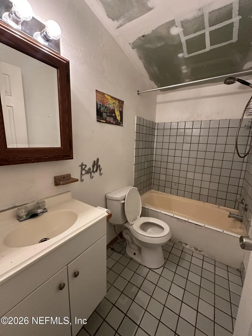 Photo of 104 TANGERINE Trail