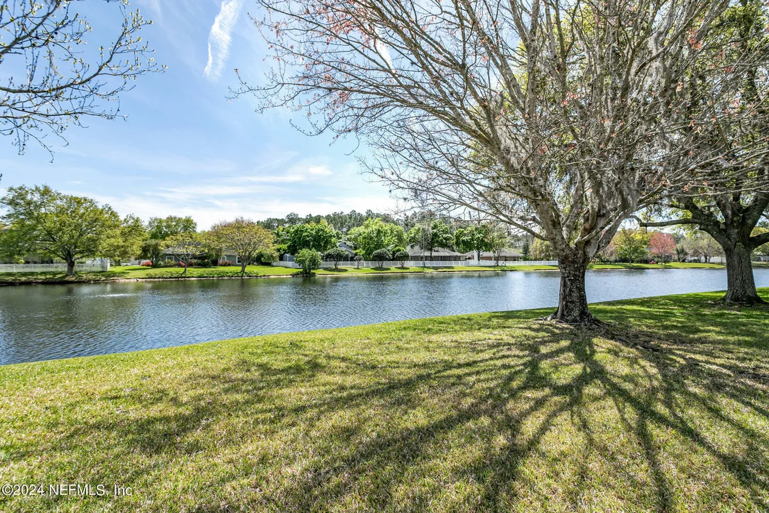 Photo of 128 IVY LAKES Drive