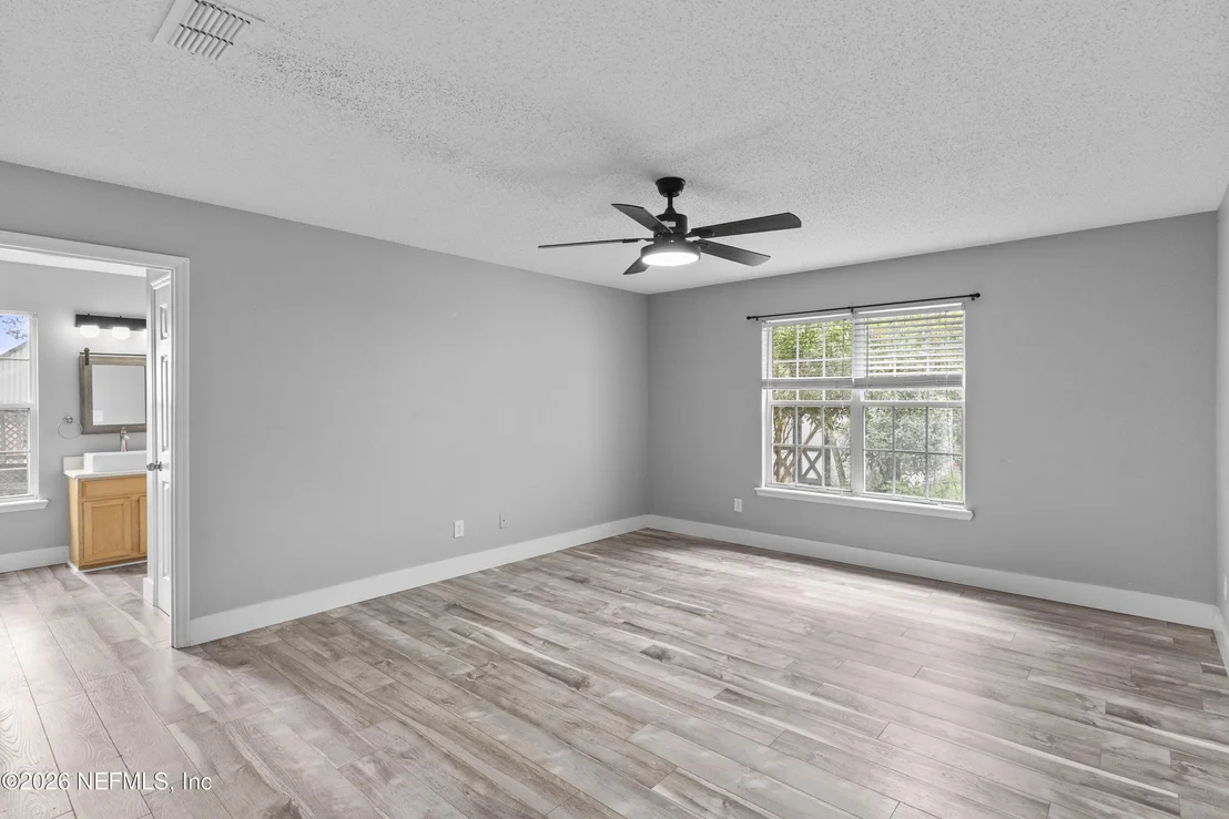 Photo of 7031 OAKRIDGE Loop