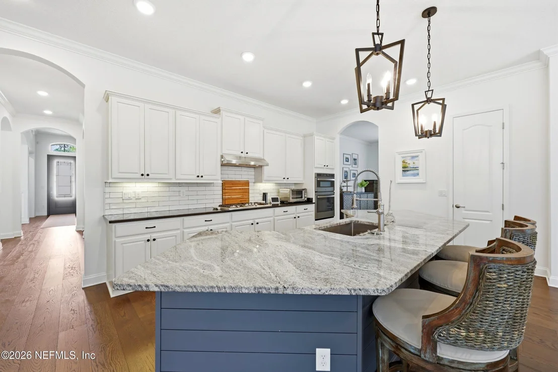 Photo of 383 MEDIO Drive