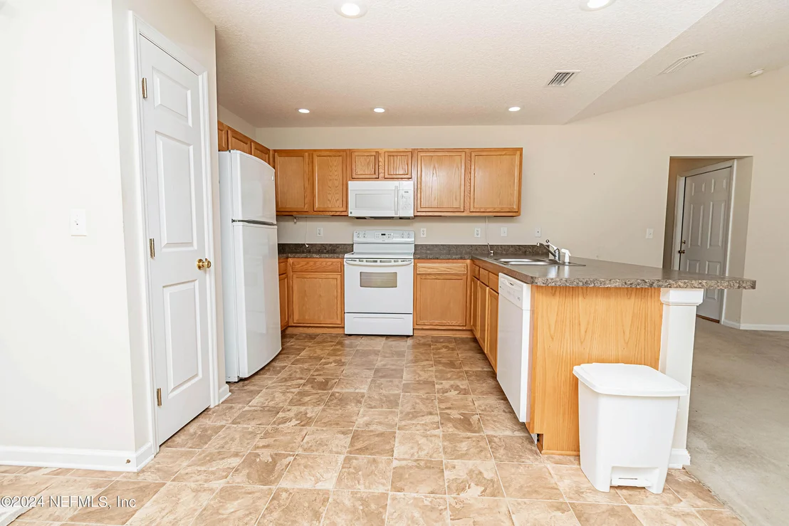 Photo of 961 RED FOX Way