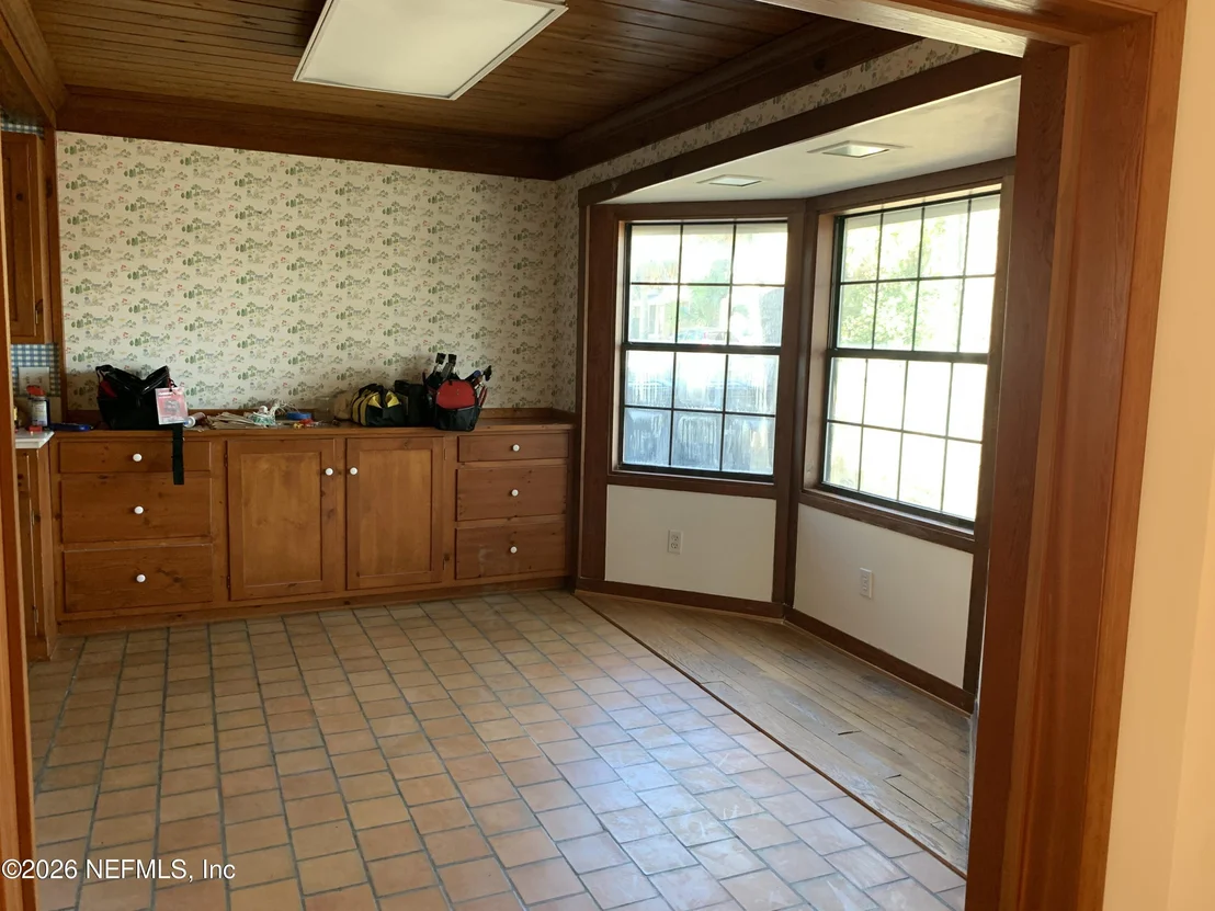Photo of 120 BEACH Avenue