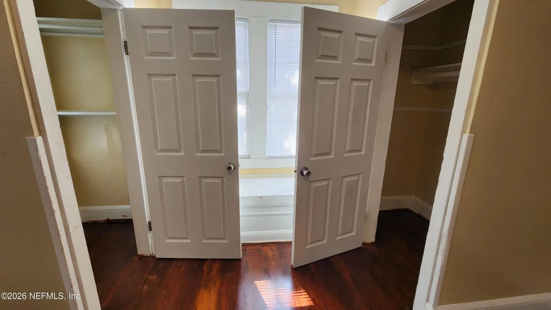 Photo of 2036 MONCRIEF Road