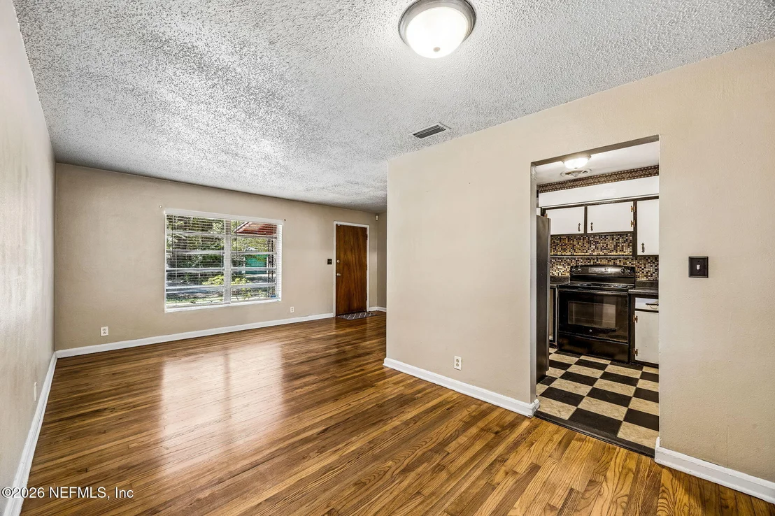 Photo of 5511 BURDETTE Road